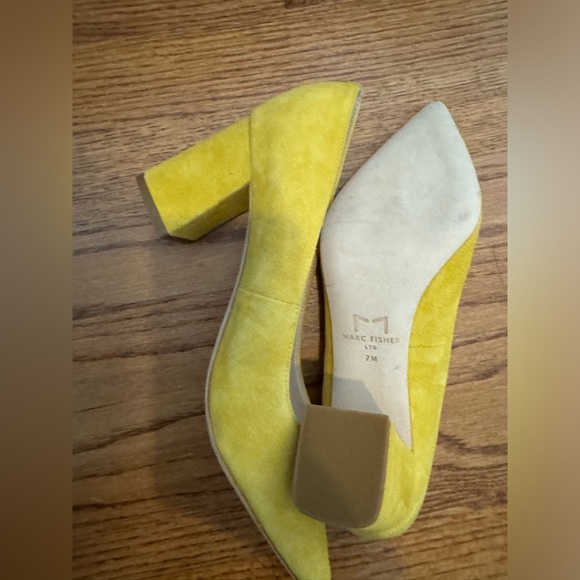 Brand New Marc Fisher Zala Block Heel Chartreuse Suede Pumps - Picture 9 of 10